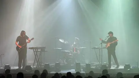 Son de Raíz en el teatro Ramos Carrión 