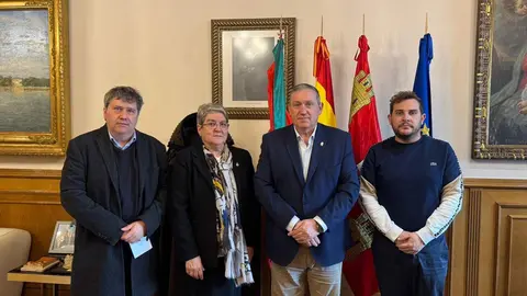 La Diputación de Zamora estudia nuevas líneas de colaboración con la Junta Pro Semana Santa