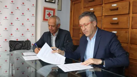 Cruz Roja con la óptica Natural Optics Palacios del Valle