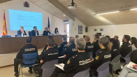 2024-10-23.- Iberdrola forma a una veintena de agentes de Policía Nacional de Ávila