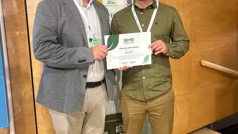 2024-10-24.- Romero y Meléndez ,recogen el reconocimiento a Iberdrola