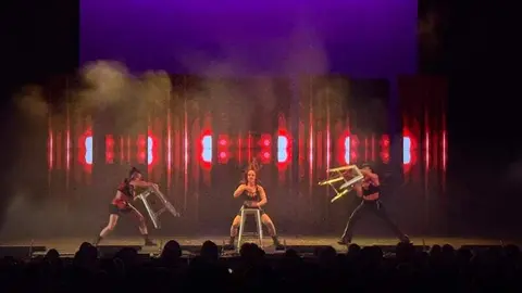 Mayumaná en el teatro Ramos Carrión _10