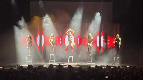 Mayumaná en el teatro Ramos Carrión _17
