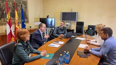 El subdelegado recibe a la alcaldesa