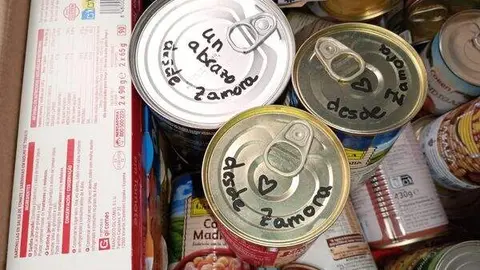 Mensajes en latas