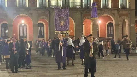 La Hermandad del Señor de los Milagros Traslada su Imagen_9