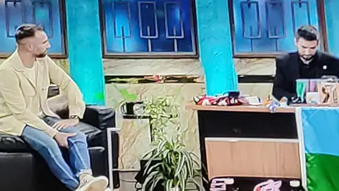 c2c3e42b-b6c6-4b32-af32-dbb94ab39654