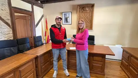 El Ayuntamiento de Puebla de Sanabria hace entrega a Cruz Roja del dinero recaudado en el Magosto Solidario