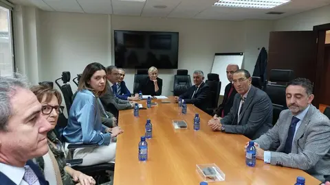 Graduados Sociales de CyL con la Consejera de empleo, Leticia Garcia, el director general de trabajo de CyL José Manuel Barrios y la Jefa del Servicio Territorial de Prevención de Riesgos de la JCyL