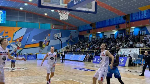 CB ZAMORA