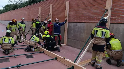 Bomberos Españoles y portugueses en la formación