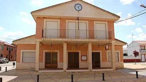 Arcos de la Polvorosa, Ayuntamiento