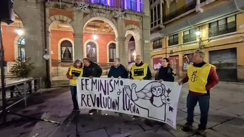 Homenaje a las víctimas de violencia de género en la Plaza mayor de Zamora