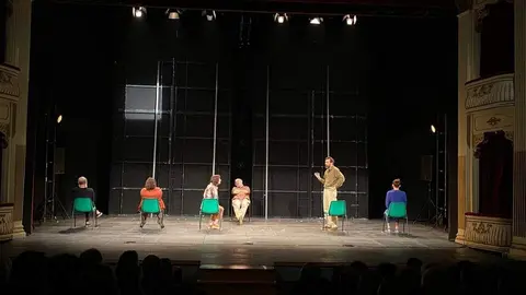 Vania X Vania Zamora