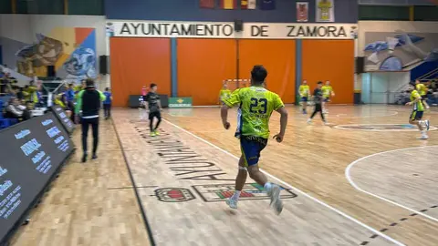 BM Zamora vs Camargo