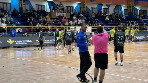 BM Zamora vs Camargo
