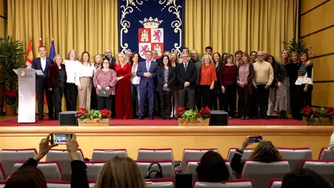 Entrega de distinciones a empleados públicos