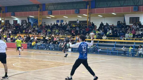 BM Zamora vs Cuatro Valles