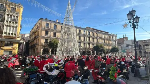La Papanoelada Motera toma la Plaza Mayor de Zamora