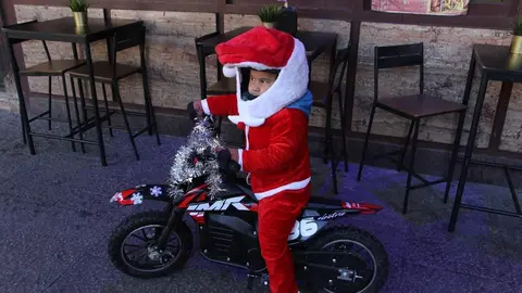 La Papanoelada Motera toma la Plaza Mayor de Zamora