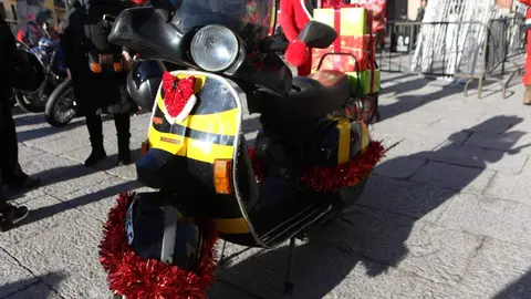 La Papanoelada Motera toma la Plaza Mayor de Zamora