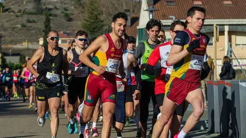 Juan Jose Buena en los primeros compases de la prueba de la Carrera del turrron