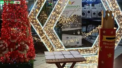buzón Navidad Centro Comercial Valderaduey