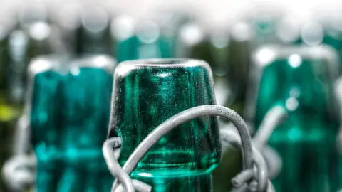 bottles-2679746_1280