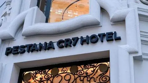 Hotel Cristiano Ronaldo. Por Oficina de Empleo