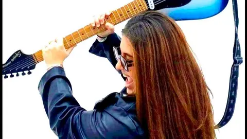 Lydia de Mena Cantante