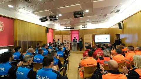 policías y protección civil