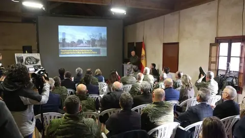 Margarita Robles visita Monte la Reina _40