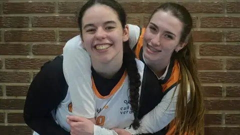 Paula Casado y Naila Palmero