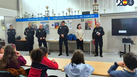 La Policía Nacional de Zamora entrega los diplomas