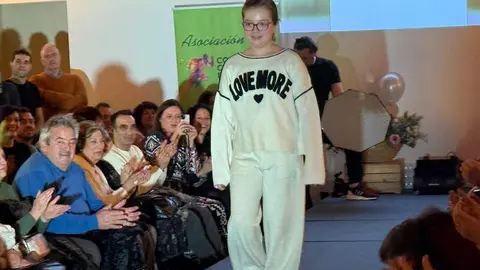 desfile de moda solidario en Zamora _34