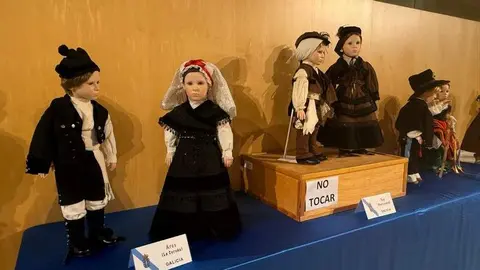 Exposición de Indumentaria Tradicional Española a Escala_10