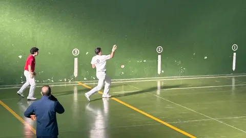 San Atilano y San Cosme, Pelota Mano