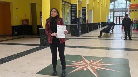 Ana Sánchez en la estación de autobús de Zamora _2