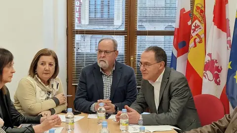 El alcalde de Fermoselle y los subdelegados de Zamora y Salamanca