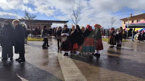Muelas del Pan celebra la llegada de más de 1.500 águedas