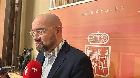 Presidente de la Asociación de Castilla y León de Usuarios de Alta Velocidad, Carlos Perfecto