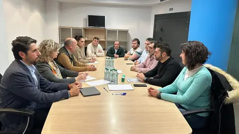 Reunión PP con Usuarios AVE Zamora