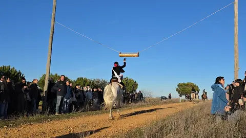 Carrera de cintos en Fuentes de Ropel. IMAGEN CEDIDA  (7)