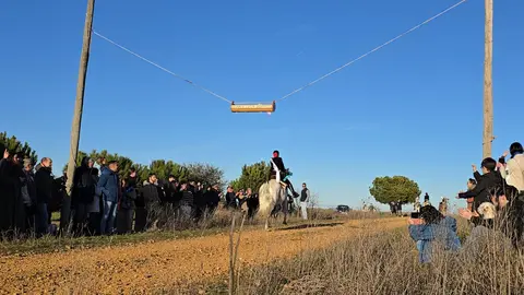 Carrera de cintos en Fuentes de Ropel. IMAGEN CEDIDA  (9)