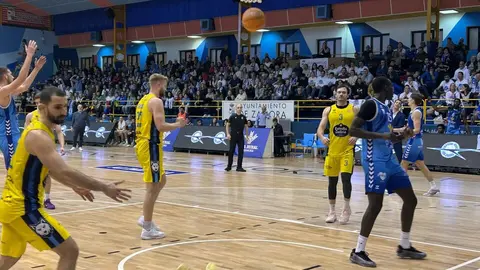 CB Zamora vs Ourense