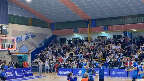 Afición del CB Zamora