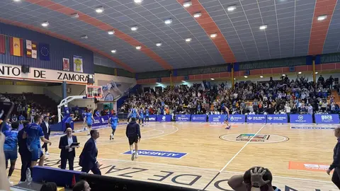 Afición del CB Zamora