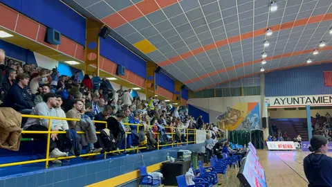 El CB Zamora y AFA Zamora llenan el Ángel Nieto de ruido contra el Alzheimer