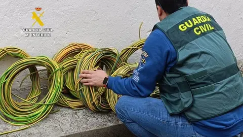 Foto del cable de cobre recuperado