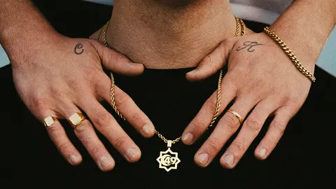 Portada 'Sellos de oro y cordones'